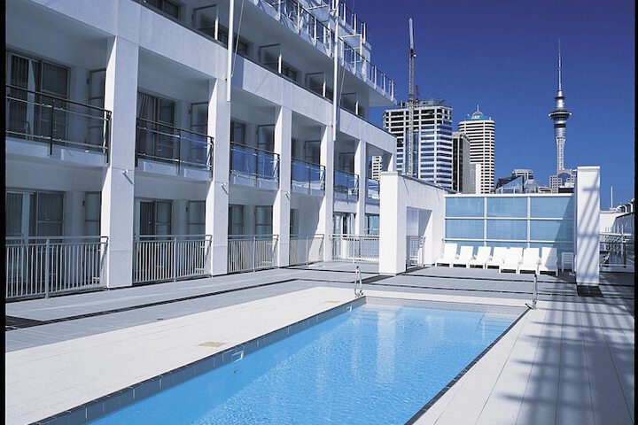 Pool 52 of 110