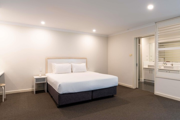 Room 14 of 129