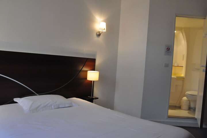 Room 29 of 98