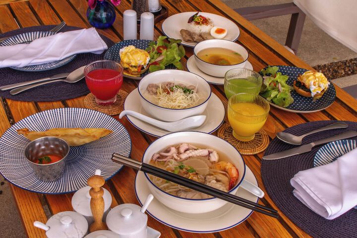 Breakfast/Coffee Service 125 of 164