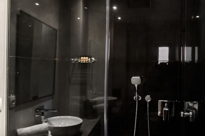 Room 81 of 83