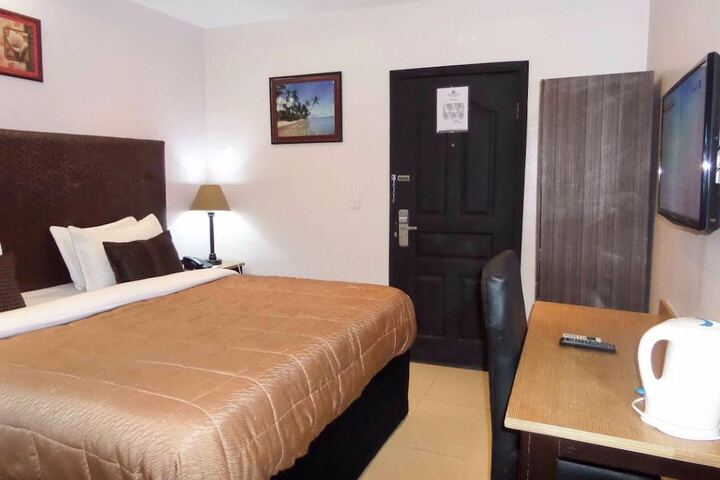 Room 22 of 60