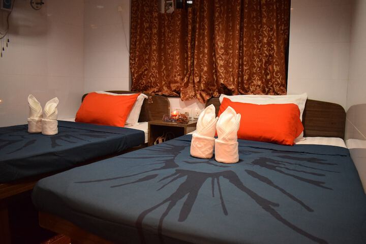Room 32 of 45