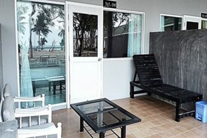Terrace/Patio 28 of 29