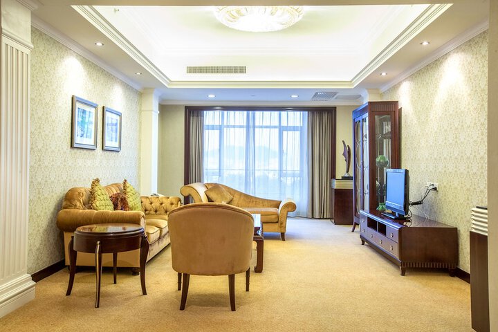 Room 14 of 53