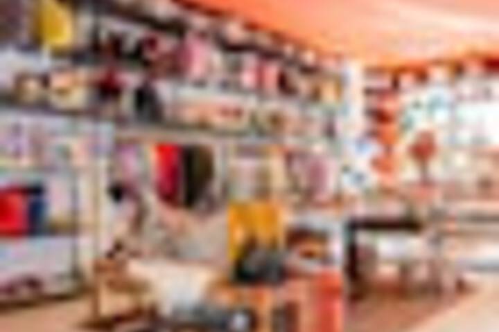 Gift Shop 77 of 108