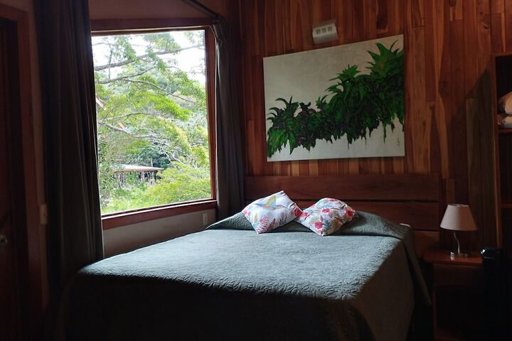 Room 105 of 334