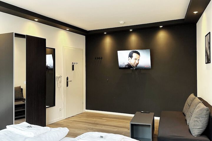 Room 18 of 63