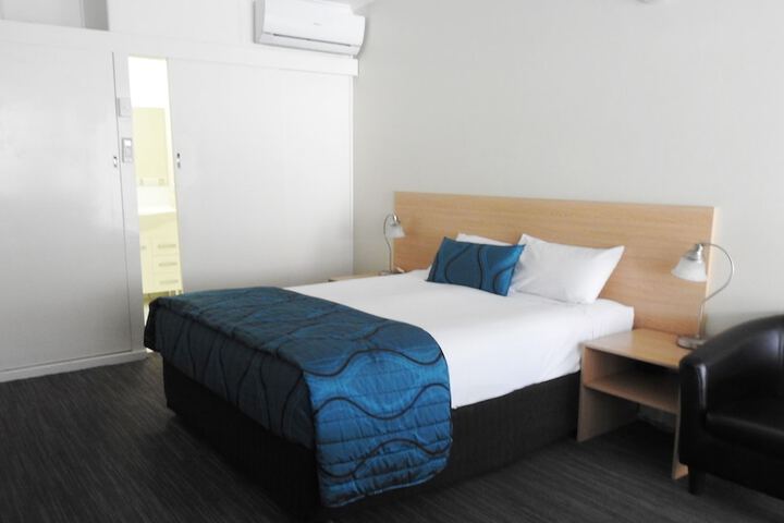 Room 19 of 48