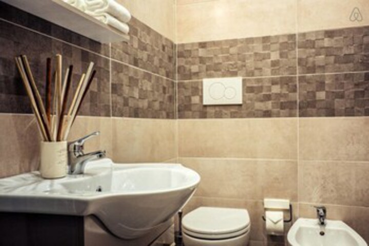 Room 1 of 24
