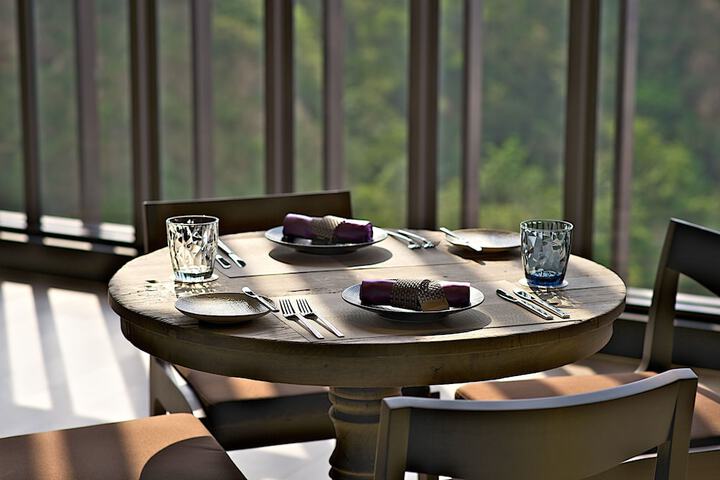Dining 38 of 97