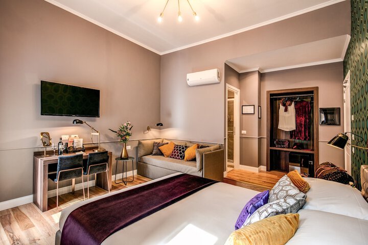 Room 25 of 115
