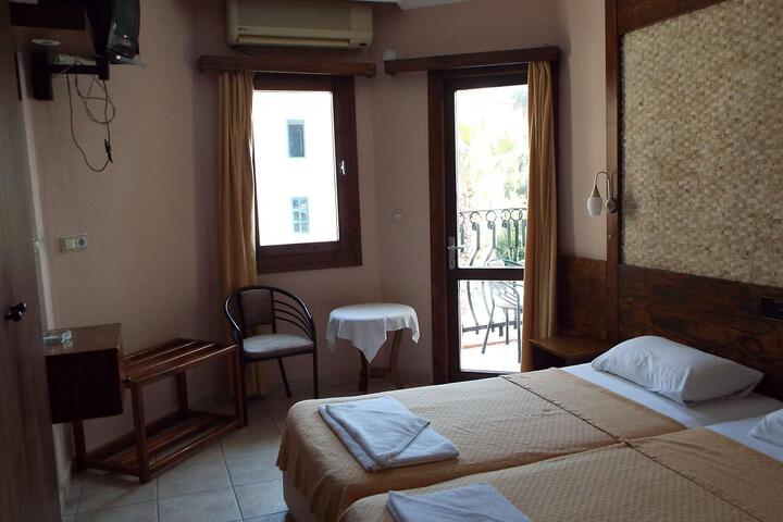 Room 17 of 21