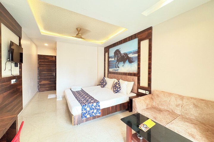 Room 15 of 44