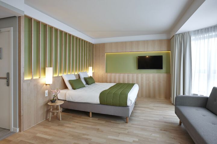 Room 34 of 61