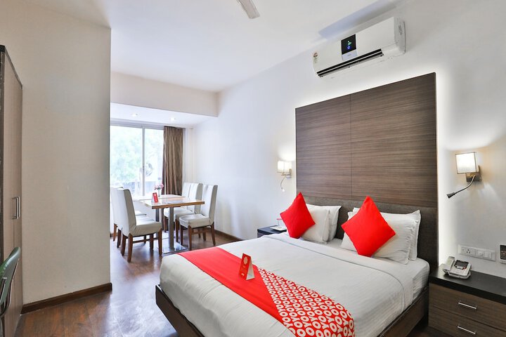 Room 12 of 30