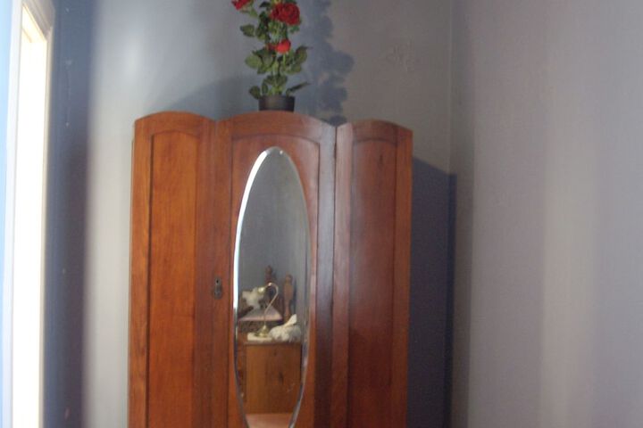 Room 4 of 34