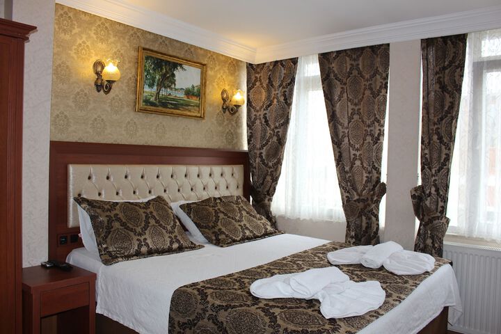 Room 6 of 34