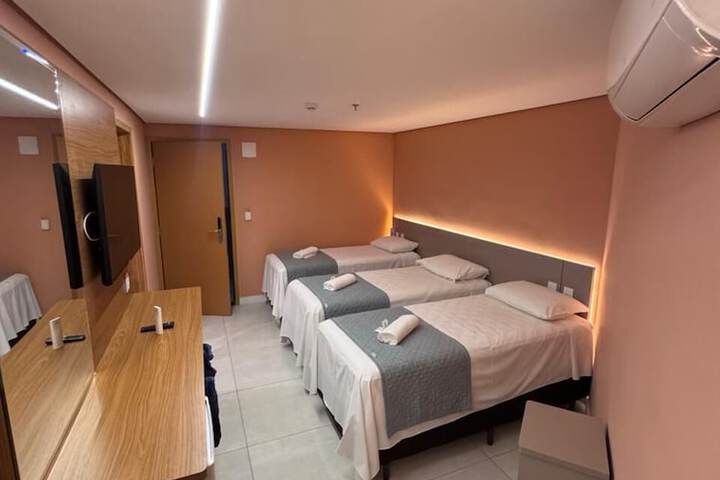 Room 14 of 25