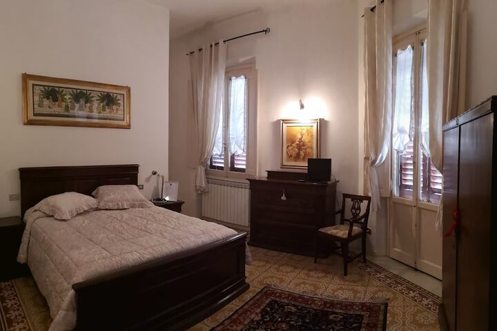 Room 5 of 29