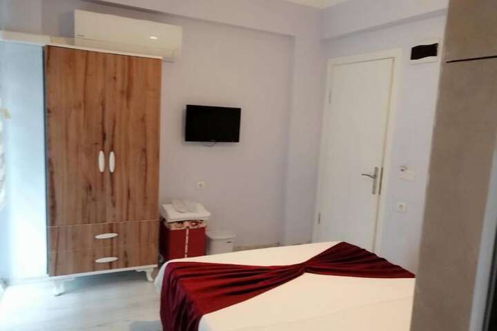 Room 10 of 23