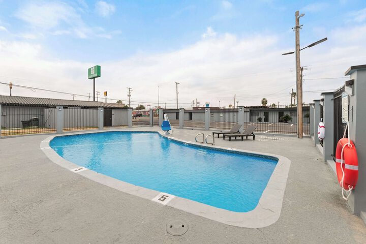 Pool 18 of 56