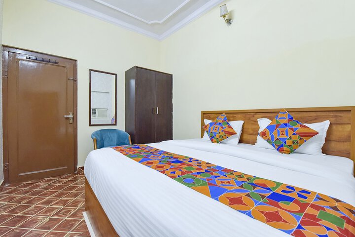 Room 8 of 37