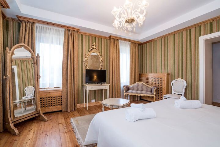 Room 3 of 36
