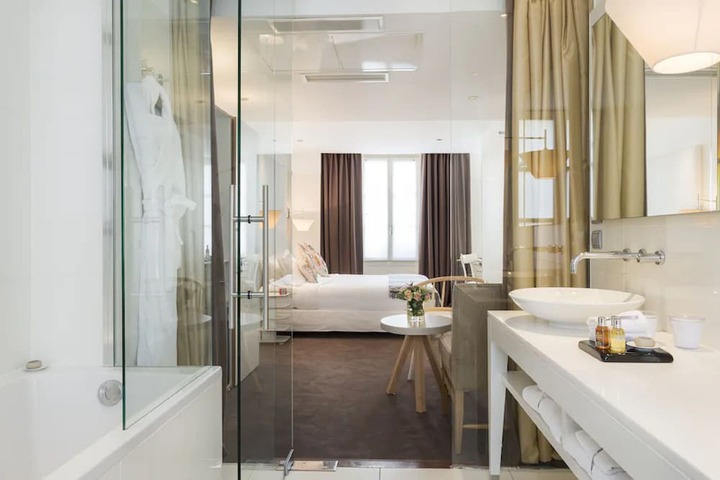 Room 5 of 34