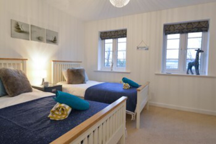 Room 25 of 27