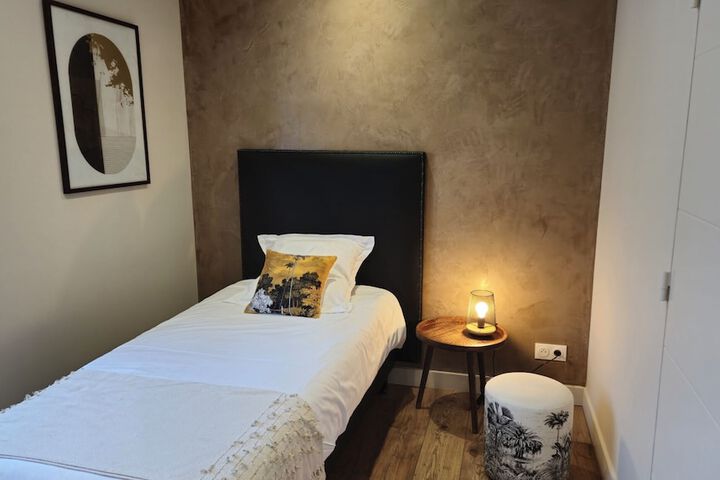 Room 27 of 45
