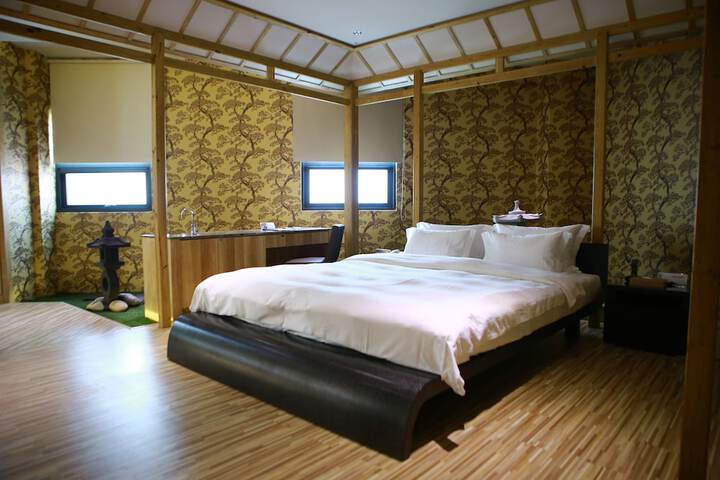 Room 29 of 78