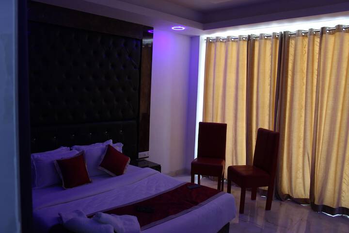 Room 9 of 46