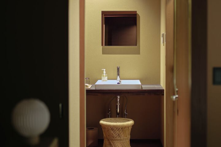 Room 25 of 32