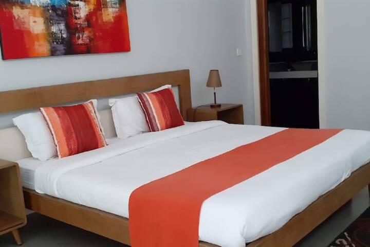 Room 10 of 83