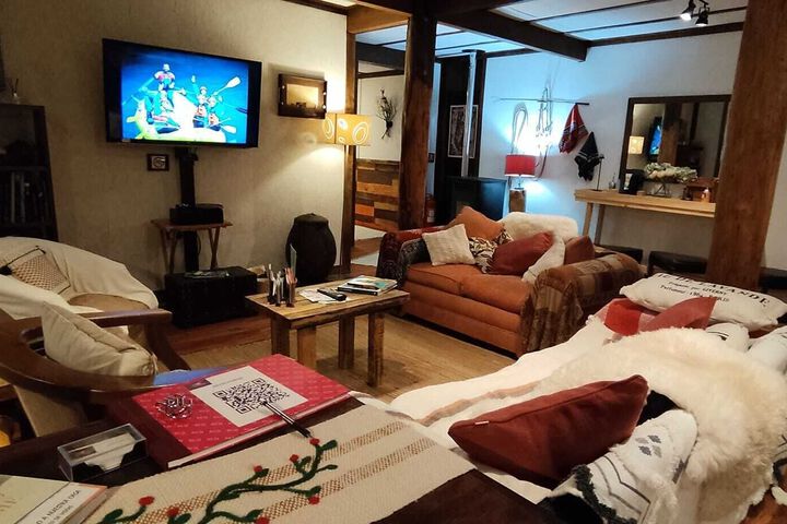 Room 8 of 13