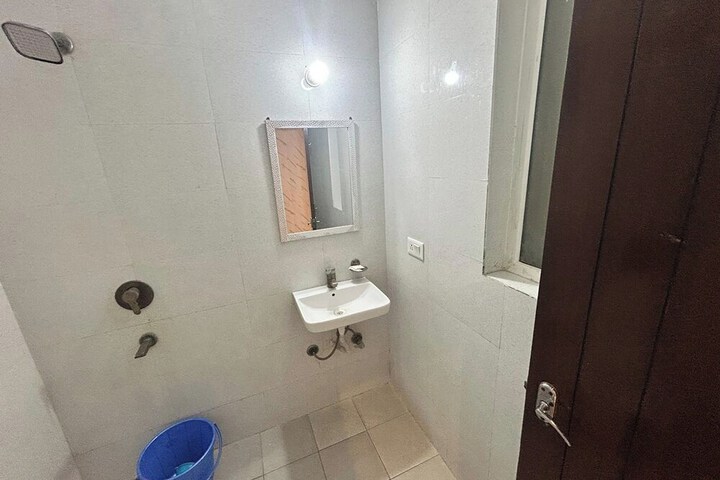 Room 14 of 26
