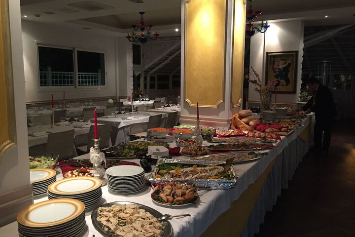Dining 56 of 69