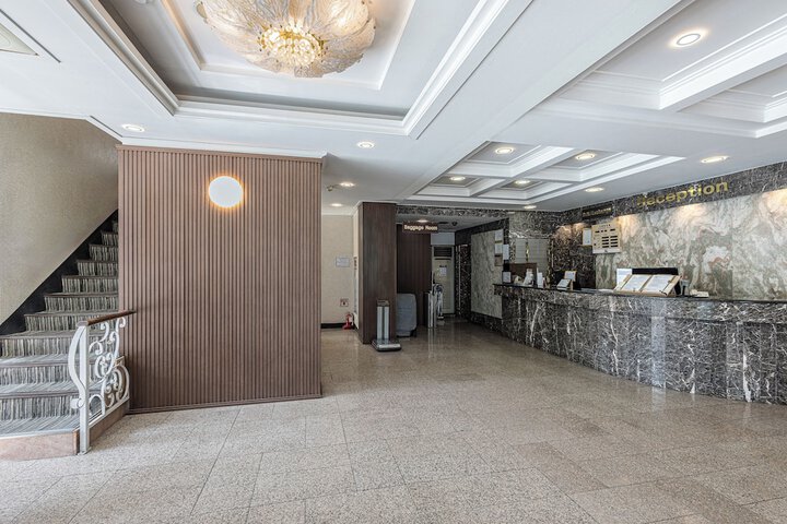 Hotel Lobby
