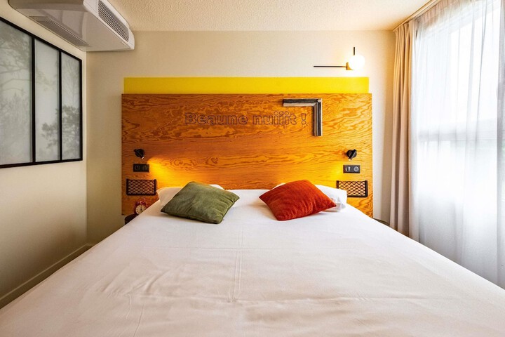 Room 4 of 86