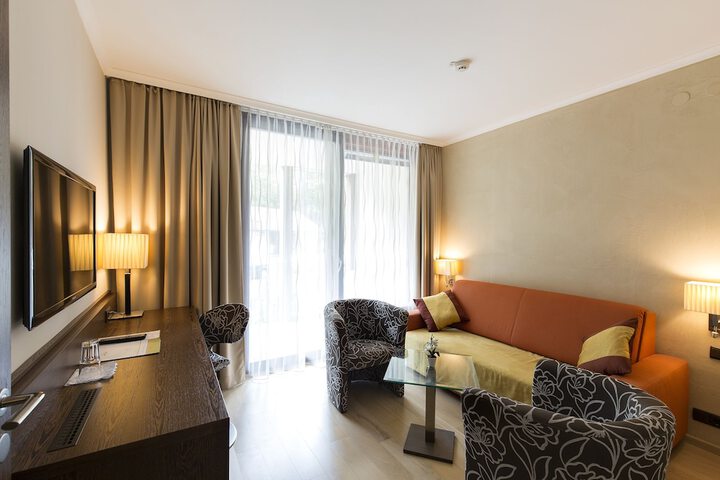 Room 4 of 59