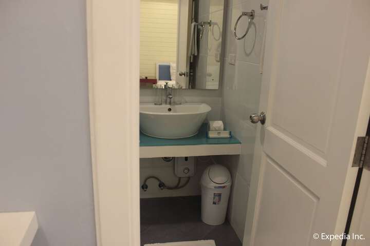 Room 28 of 51