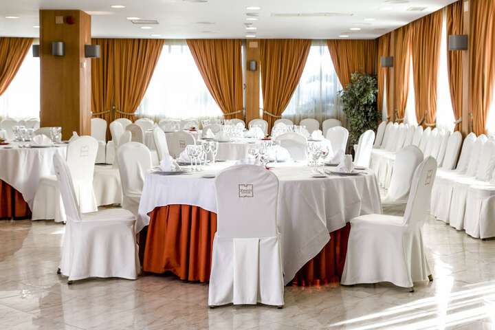 Indoor wedding
