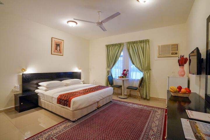 Room 5 of 13