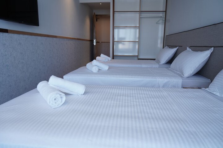 Room 9 of 22
