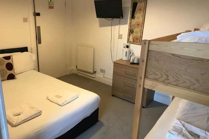 Room 14 of 60