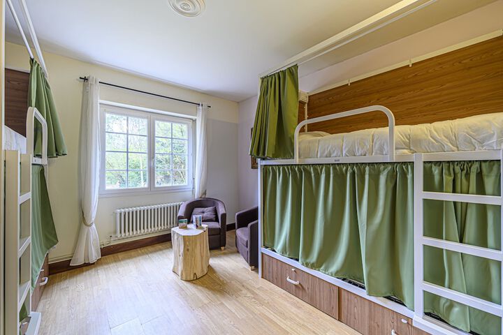 Room 6 of 52