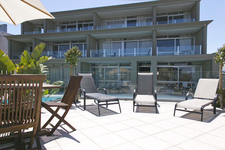 Sundeck 192 of 200