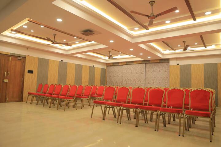 Business Center 114 of 114