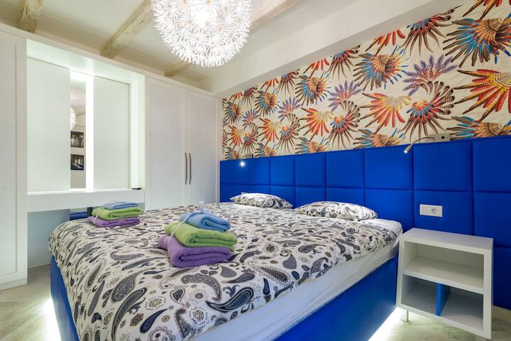 Room 18 of 82